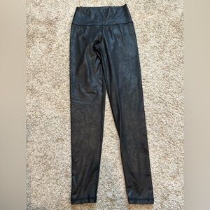 Aerie Black Chill Play Move Leggings